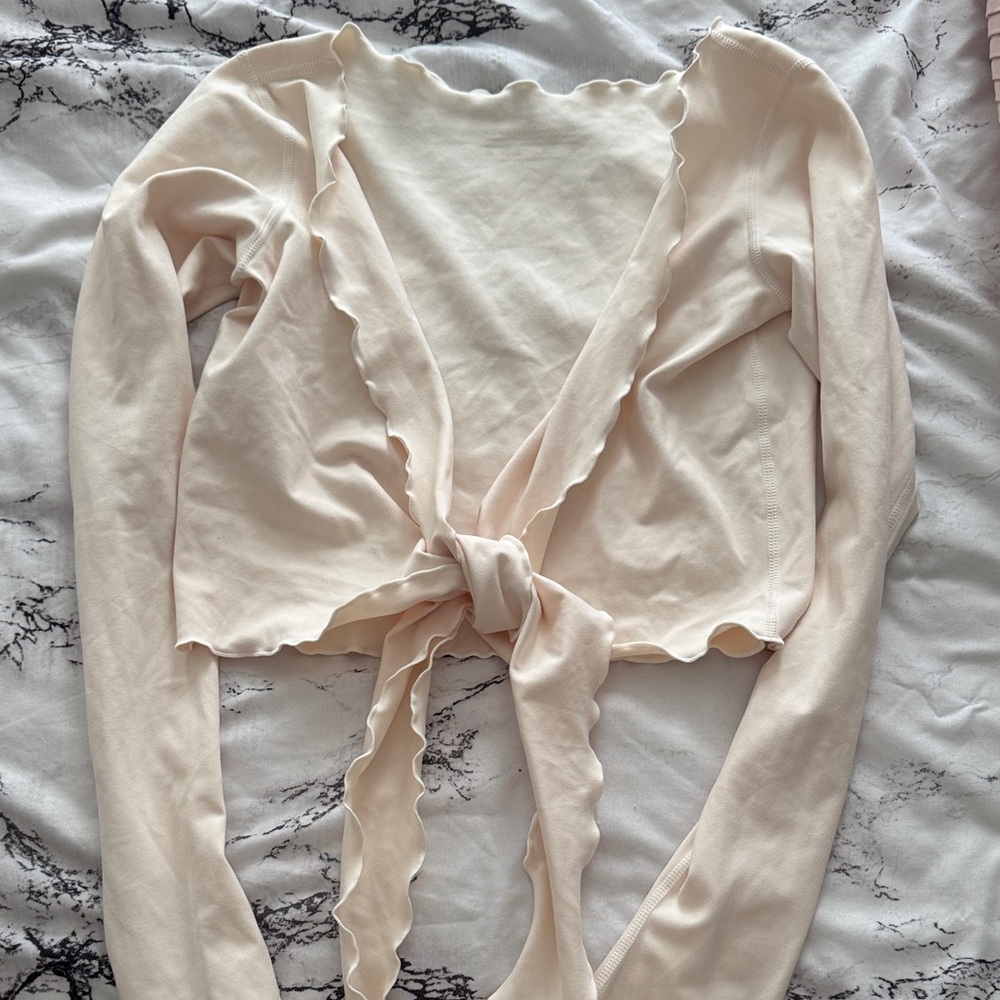 437 - The Wrap Top in Cream